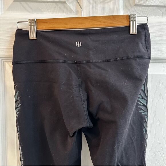 Rare Lululemon Full Length Leggings pineapple Pattern Black Active size 6 - Picture 9 of 12